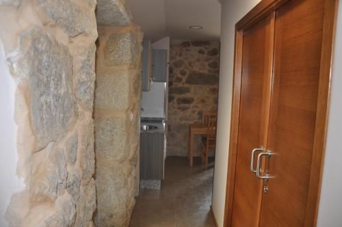 One-Bedroom Apartment image 3