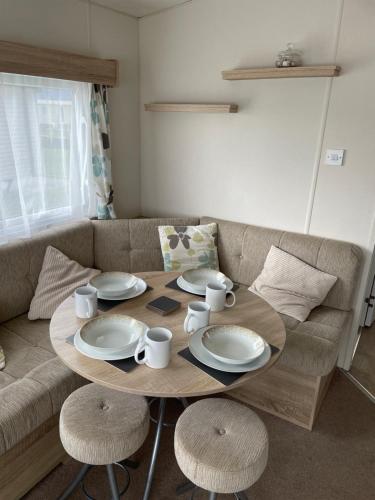 Emeralds caravan lettings