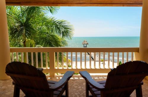 Plattegronden, Mission Bay - Large 5 Bedroom Oceanfront w Pier and Pool in Surfside