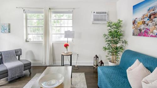 Brickell Pearl Cozy House Beach 10 min Location in Miami, USA