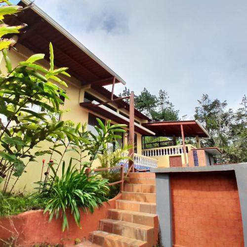 Hummingbird House Panama in 塞羅阿蘇爾
