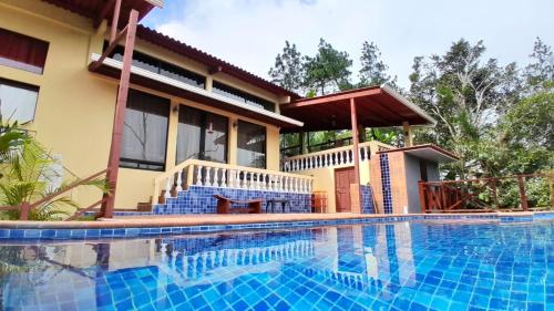 Hummingbird House Panama in 塞羅阿蘇爾