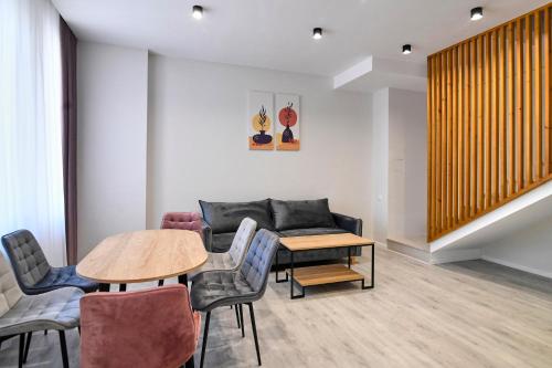 2 bedrooms, 3 beds