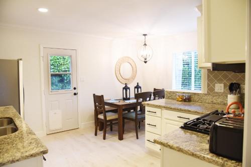 Mile to Beach! Fully Fenced Private SoCal Cottage in Oceanside, USA