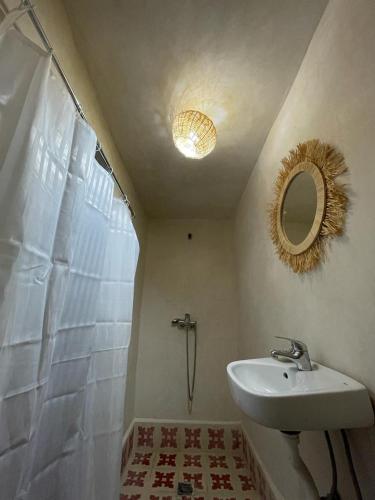 Riad Mama Toutou Room Type - Triple Room with Private Bathroom Riad Mama Toutou Room Type - Triple Room with Private Bathroom