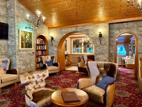 Skupni salon/TV območje, Hotel Bergland in Grainau City Center