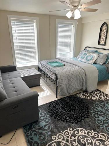 Minutes to the River Walk and the Alamo Pet Friendly Sleeps 8! in San Antonio, USA