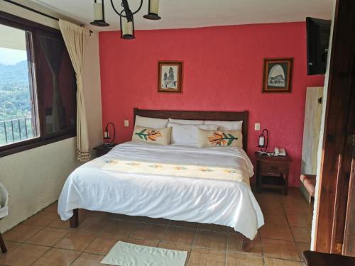 Hotel San Jorge - Tap to explore photos