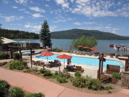 沙灘, 懷特菲什小屋酒店 (Lodge at Whitefish Lake) in 白魚鎮
