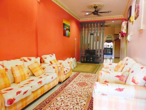 B&B Kampung Geleguh Lama - D'LAILA HOMESTAY - Bed and Breakfast Kampung Geleguh Lama