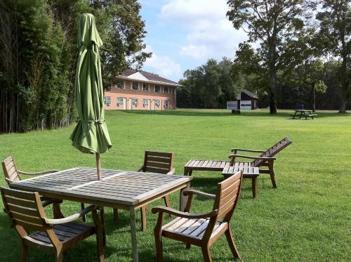 Budget Host East End Hotel in Riverhead in Riverhead, USA
