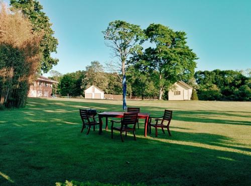 Budget Host East End Hotel in Riverhead