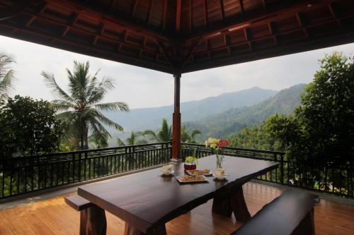 المنطقة المحيطة, Rostika Hotel Sekumpul  in سنجاراجا