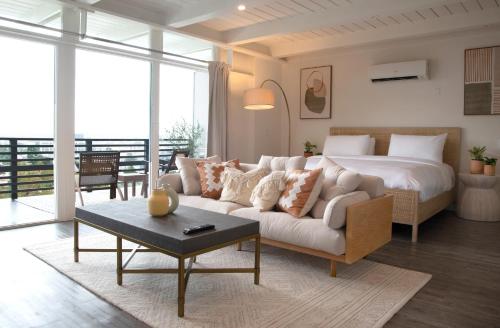 Hollywood Hills Hotel, Лос-Анджелес