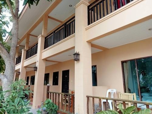 Bank Guesthouse - Surat Thani - 숙소 외관