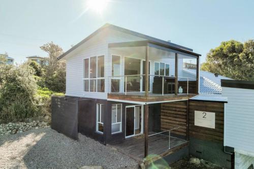 Shelly's Waterfront Property - Brand New in Kioloa
