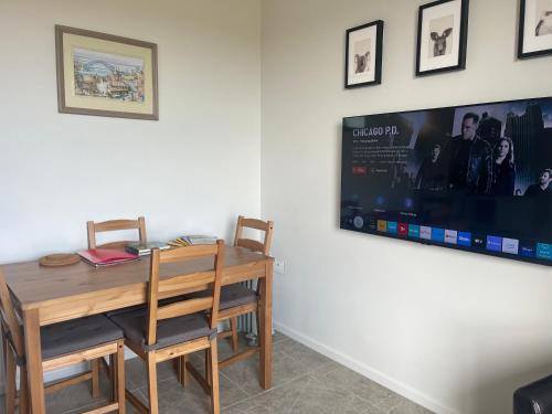 Iekārtas, Freyjas Guest Suite in Curra