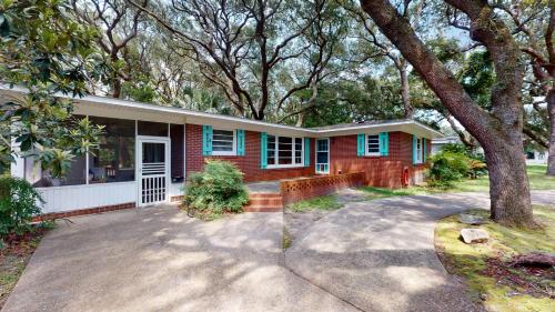 BEACH OAKS home thumb 4
