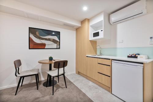 Best Western Newmarket Inn & Suites - image 3