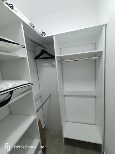 One-Bedroom Apartment image 1