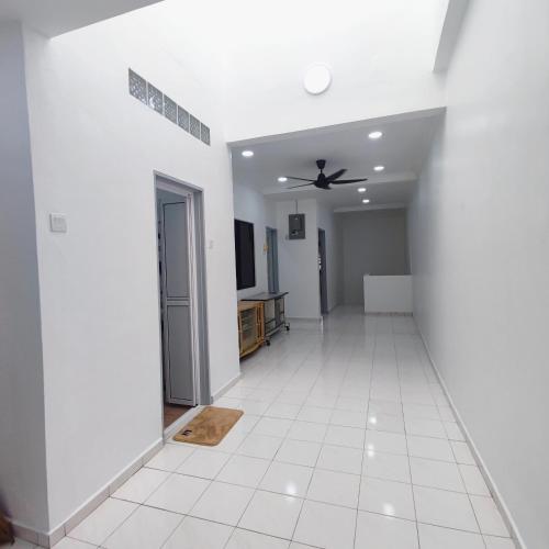 Double Storey 5 room Bukit Beruang -18pax Double Storey 5 room Bukit Beruang -18pax