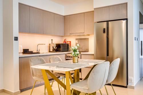 Bright new apartment near Burj Khalifa, Dubaj (fotografie 8)
