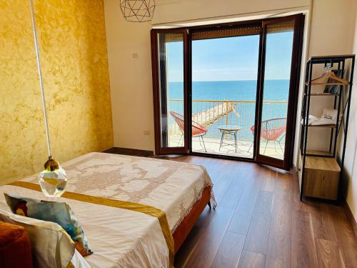 Deluxe Suite with Sea View