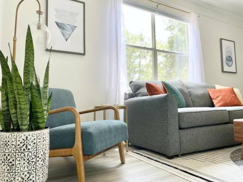 Sanctuary Gainesville Bright 2 BR King Condo in Gainesville, USA
