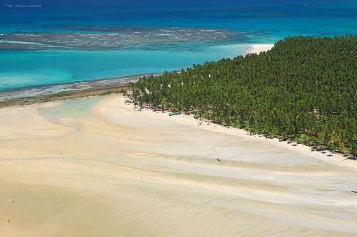 Carneiros Beach Resort