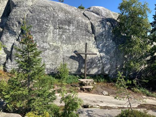 Saunaharju 5 järven rannalla