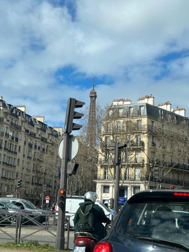 Modern mini flat in Paris center