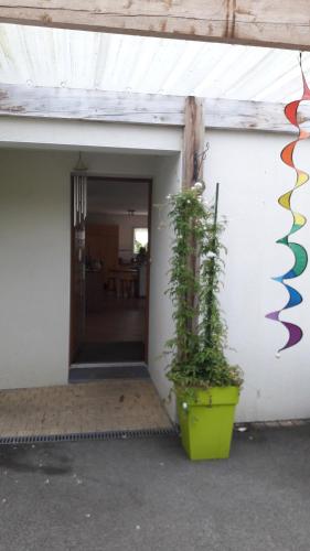 Buitenkant, Petit studio - Chambre indépendante au calme (Petit studio - Chambre independante au calme) in Landerneau