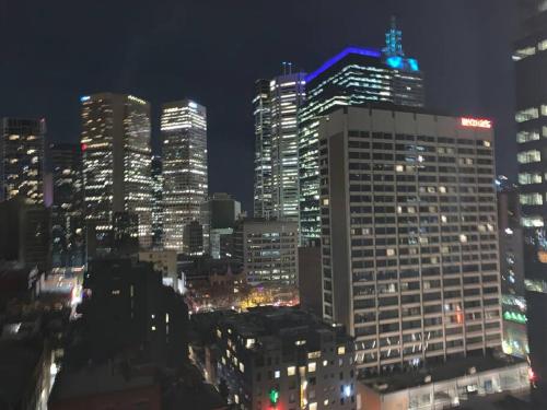 Melbourne 2 bedrooms unit for hire