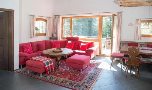 Chalet apartment with whirlpool in Lenzerheide/Lai, Schweiz