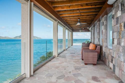 บริการและสิ่งอำนวยความสะดวก, Beautiful 3 story 8,000 sq ft Oceanside Mansion in ชาร์ลสทาวน์