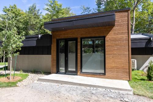 Chalet des loups (1076pi²)