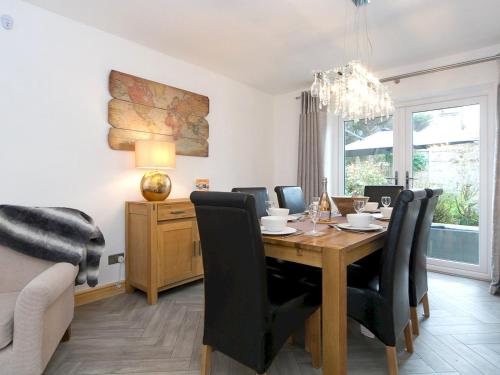 บริการและสิ่งอำนวยความสะดวก, Pass the Keys Modern Coastal Home in Bull Bay in บุลเบย์