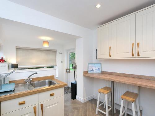 บริการและสิ่งอำนวยความสะดวก, Pass the Keys Modern Coastal Home in Bull Bay in บุลเบย์