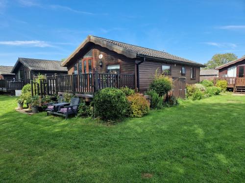 Cotswold Lakeside Lodge 29
