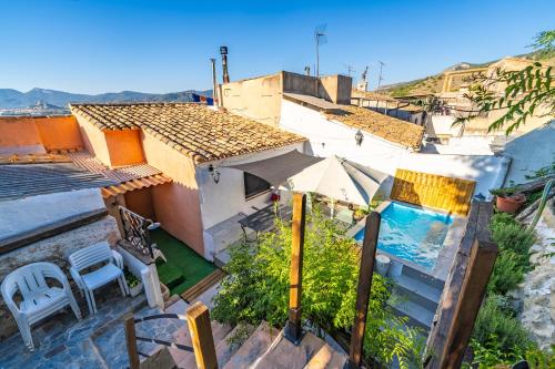 Úszómedence, Casa Cuquet de Llum Onil in Onil