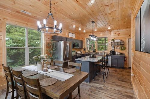 Kitchen, Chasing the Son Cabin cabin in Oldham