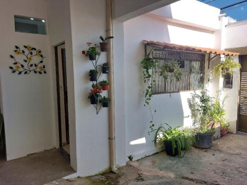vhod, Confortáveis e práticas Kitnets em Belo Horizonte (Confortaveis e praticas Kitnets em Belo Horizonte) in Venda Nova