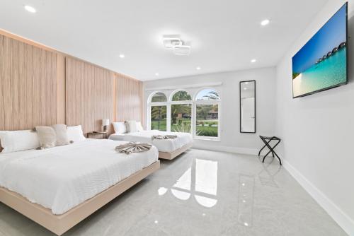 Ultimate Vacation Retreat heated pool & Mini Golf L63 in Country Club