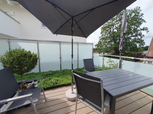 Balcony/terrace, Traumhafte neue Dachterrassenwohnung am Soyener See in Wasserburg am Inn