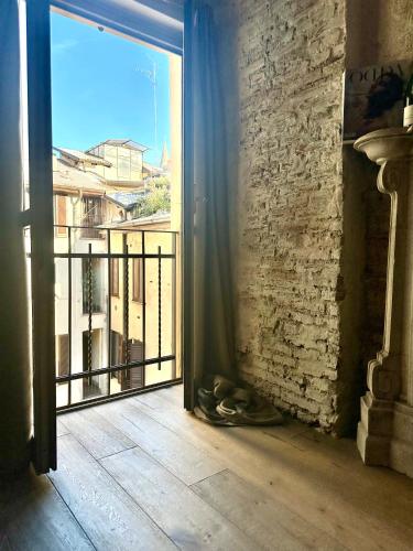 Charming and Design Attic Loft Central Milan in coolest area Navigli Ticinese, Milan (photo 9)