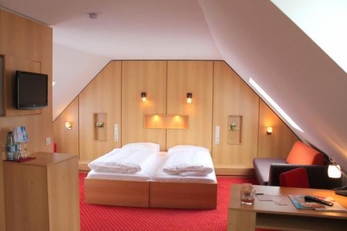 1 queen bed