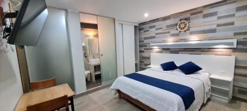 1 queen bed