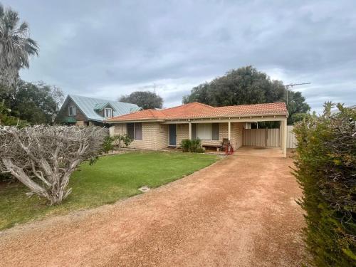 The Orchid Courthouse - Busselton