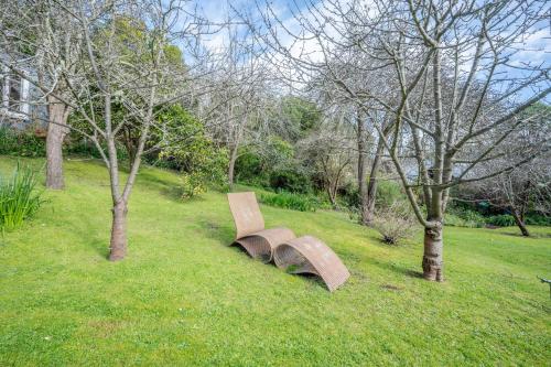 Libeau Cottage - Akaroa Holiday Home