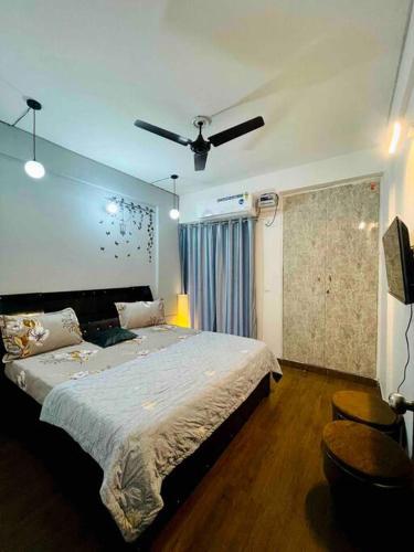 Modern Flat in Ghaziabad